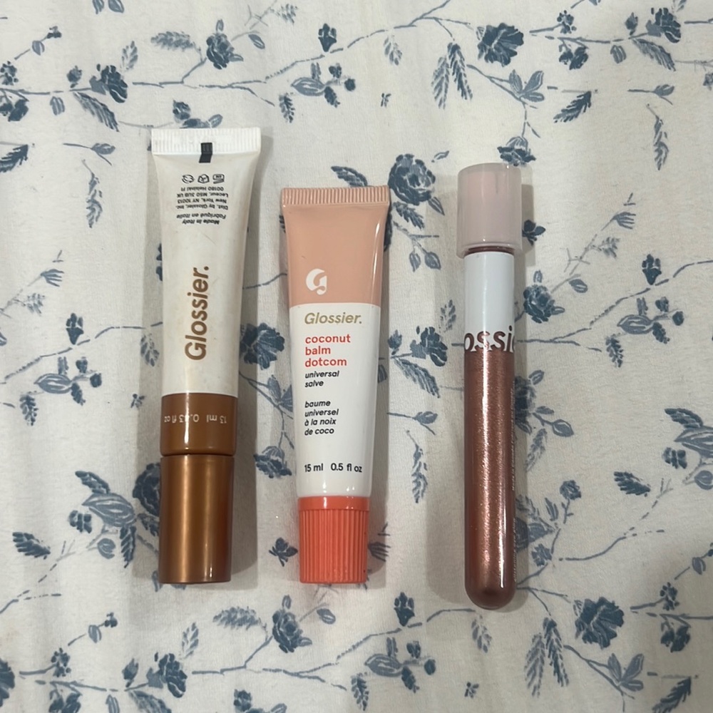 GLOSSIER BUNDLE